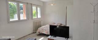 pied-à-terre tout équipé avec coin nuit et jardin - 8