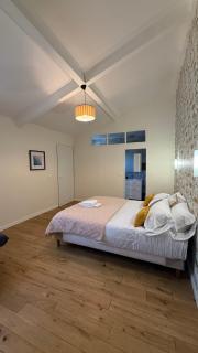 Accommodation for 10 people - RER D - Parc Astérix - CDG - 8