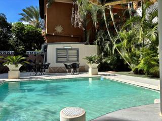 La Belva Court - 7