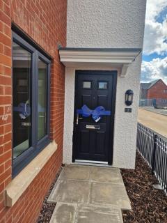 Heart of Derby, Tastefully Decorated 3 Bed Villa - 9
