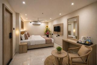 Hotel Kabir Grand By Luxe Sharda Group - 1