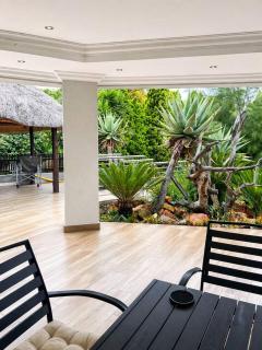 Vivid Voyages Boutique Villa - 8