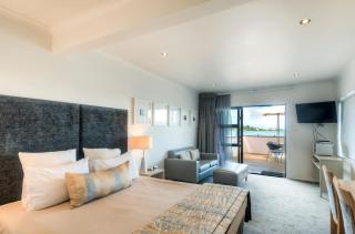 Marineland Beachfront Accommodation - 9