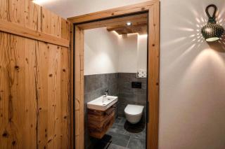 OLDWOOD CHALET - Design Chalet with Balcony by AlpenLuxus Collection - 1
