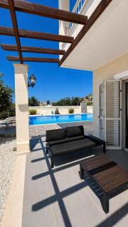 Villa Callista- Stunning Sea View & Private Heated Pool - 8