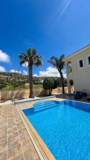 Villa Callista- Stunning Sea View & Private Heated Pool - 3