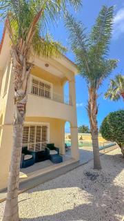 Villa Callista- Stunning Sea View & Private Heated Pool - 2