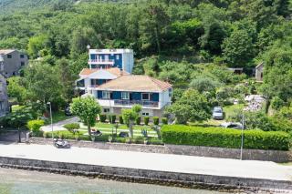 Rent a Vacation House in Kotor Bay - 5