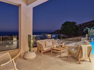 Villa Alma - Serene Sea View Retreat - 3