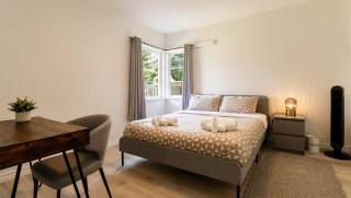 Cozy 2BR 1BA Retreat in Vibrant Vancouver - 7