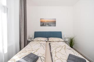 302 Zentrales Apartment HBF Halle - 9
