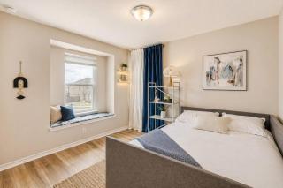 * NEW Stylish 3BR by Tesla, Airport + F1 - 4