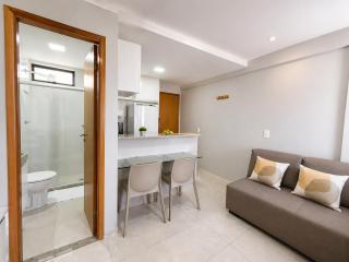 Golden Home shopping 2003 Flat-Boa Viagem- Com Piscina - 2