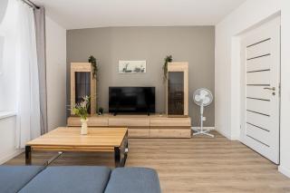 E02 Zentrales Apartment HBF Halle - 3
