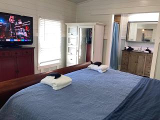 Beaufort SC New Renovation, Close to Parris Island, Historic Downtown, Beautiful Beaches, Sleeps 6 - 1