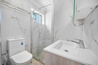 Prime Riverside 3BR Apartment Close to Mall, Park, All Transit, UQ - 2