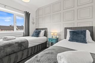Cosy Retreat with Garden Views & Fast WiFi - 3