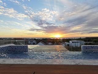 Beachwalk Luxury Sunset Oceanview Penthouse - 7