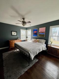 3-bedroom home in Waldo and 15 minutes to Arrowhead stadium - 0