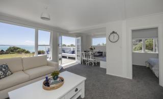 Charming Coastal Hideaway in Moeraki - 0