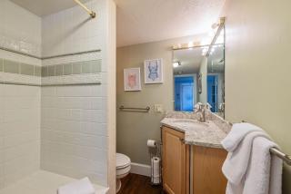 The Beach Hive - Lower Village, Walkable Dock Sq - 5