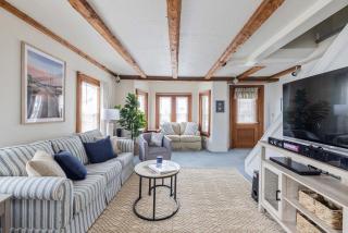 The Beach Hive - Lower Village, Walkable Dock Sq - 8