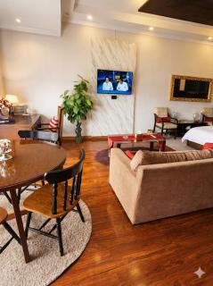 Executive Suite - 7