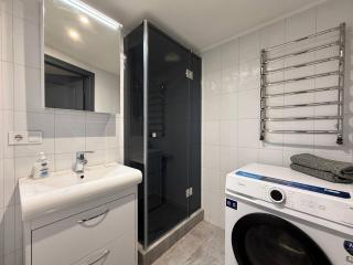 18 Deribasivska Street Jacuzzi Apartment - 8