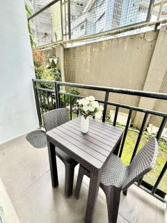 Pine Ridge Staycation at Burnham Hill Condominium by Lyka - 4