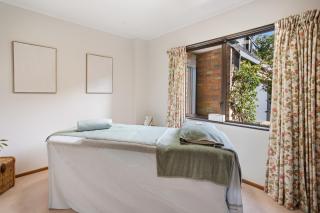 Waters Edge Guest Stay & Spa - 5