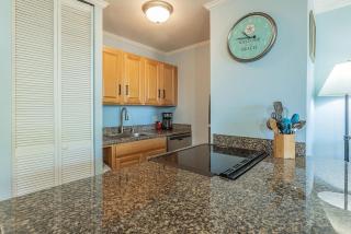 Maui Vista 1203 walking distance to beach restaurants, peek of ocean - 4