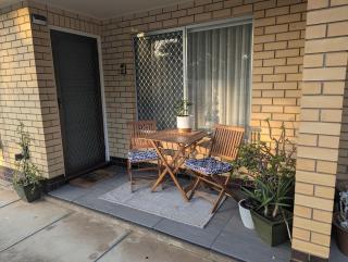 Relaxed Beachside Haven with Sunny Courtyard - 8