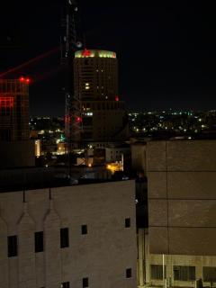 Abdali Boulevard 2 bedroom Apt , balcony and view عمان العبدلي مول - 5