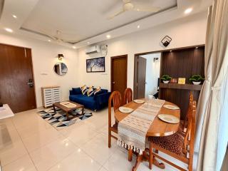 Blue Lily Homes Resort style 2BRApt Amoret Homes - 6