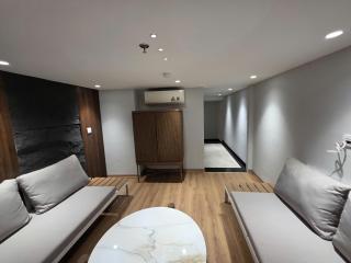 Cozy Nest Homstay Ha Long - 2