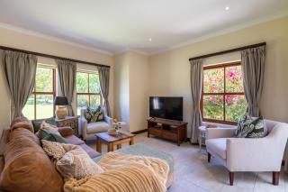 Secure Estate Gem next to Golf Course - 7