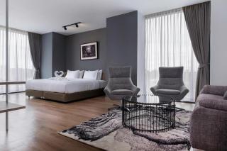 R Photo Hotel - 4