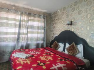 Hotel Pahalgam Villas - 1
