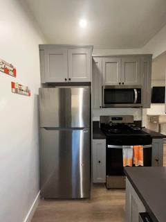 Two Apartments Together Near Dodger Stadium Sleeps up to 8 - 4