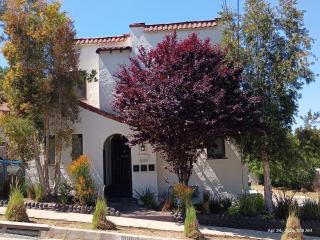 Two Apartments Together Near Dodger Stadium Sleeps up to 8 - 2