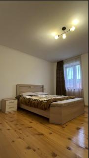 Nia's Guesthouse - 1