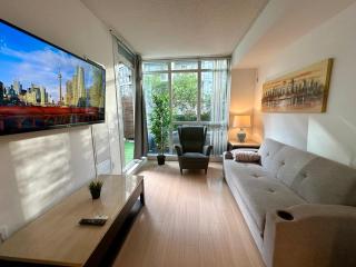 Perfect Location - Comfy Suite - 9