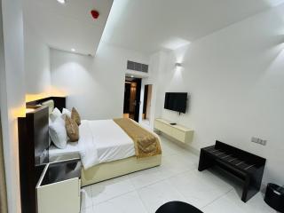 The Green Shadow Hotel - 1