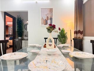 Cosy 3BHK Fully Equipped Apt - Ideal for Groups & Families - 9