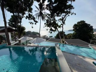 Anthiya Seaview Villa Hotel Phuket - 1