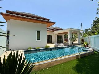 Keith PoolVilla Nathai - 0