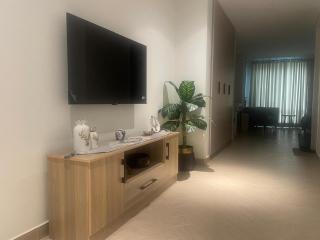 1 BR Luxury Apartment Hosted By Hussain - 4