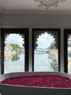 Hide-In Udaipur - A Lake View Boutique hotel - 8