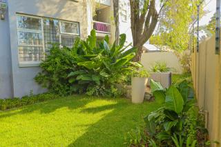 Villa Elizabeth - Fourways Gardens Sandton - 8
