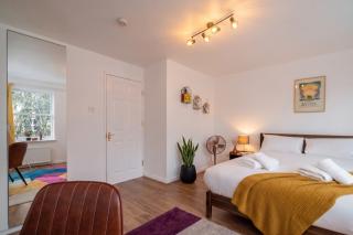 Kings Cross 4BR House - Garden & Free Parking - 4